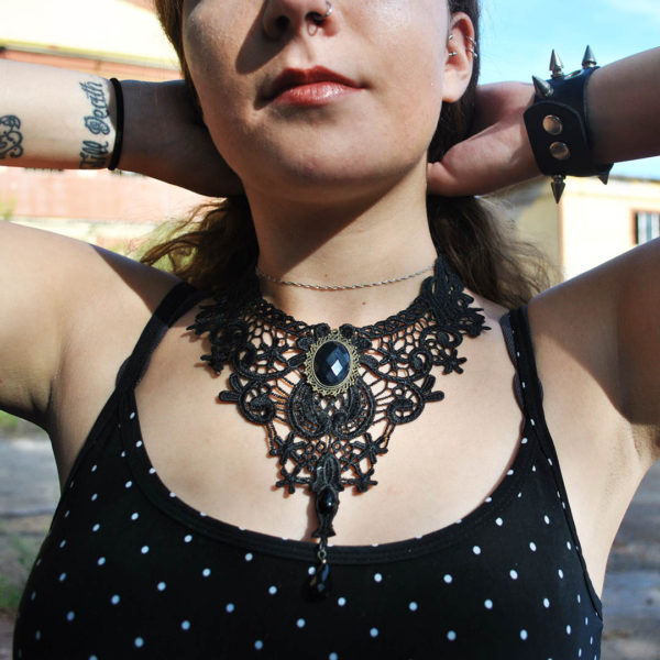 Mathilda  Csipkenyaklanc - Image 4