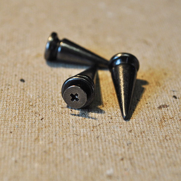 Szegecs - Bullet Tüske 24 mm