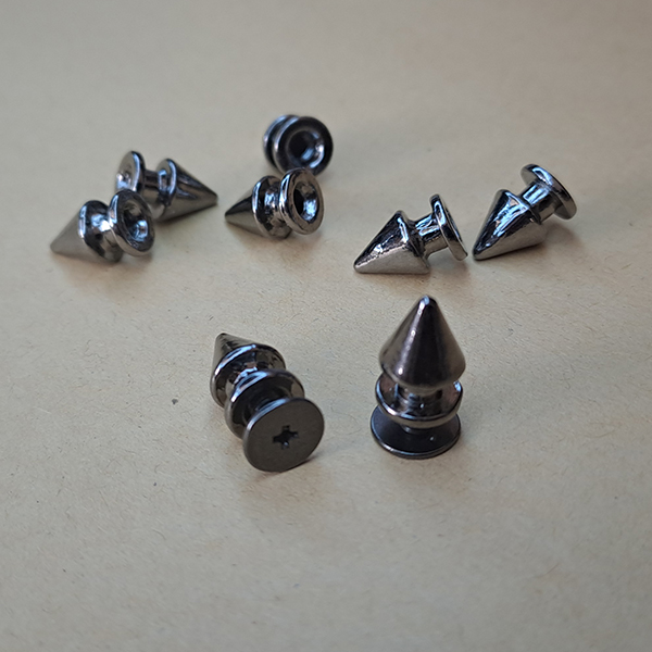 Szegecs - Bullet Kúp Tüske 12 mm