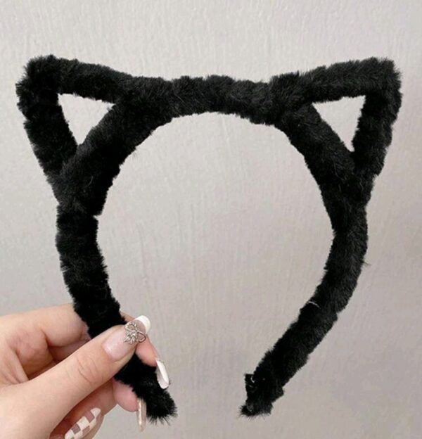 Fekete macska hajráf