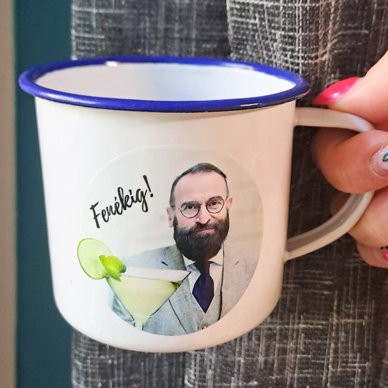 Politikai humor ajándékba - Fenékig!